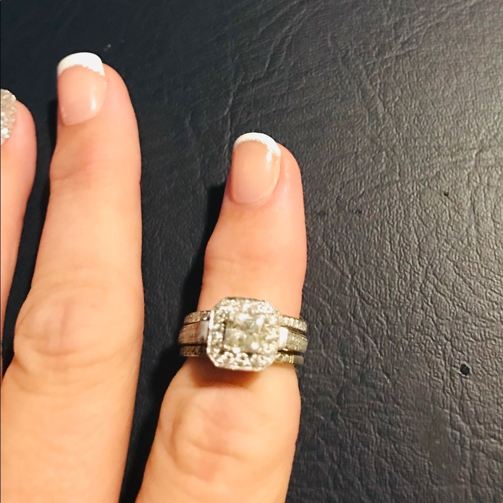 Wedding Set - Picture 3 of 7